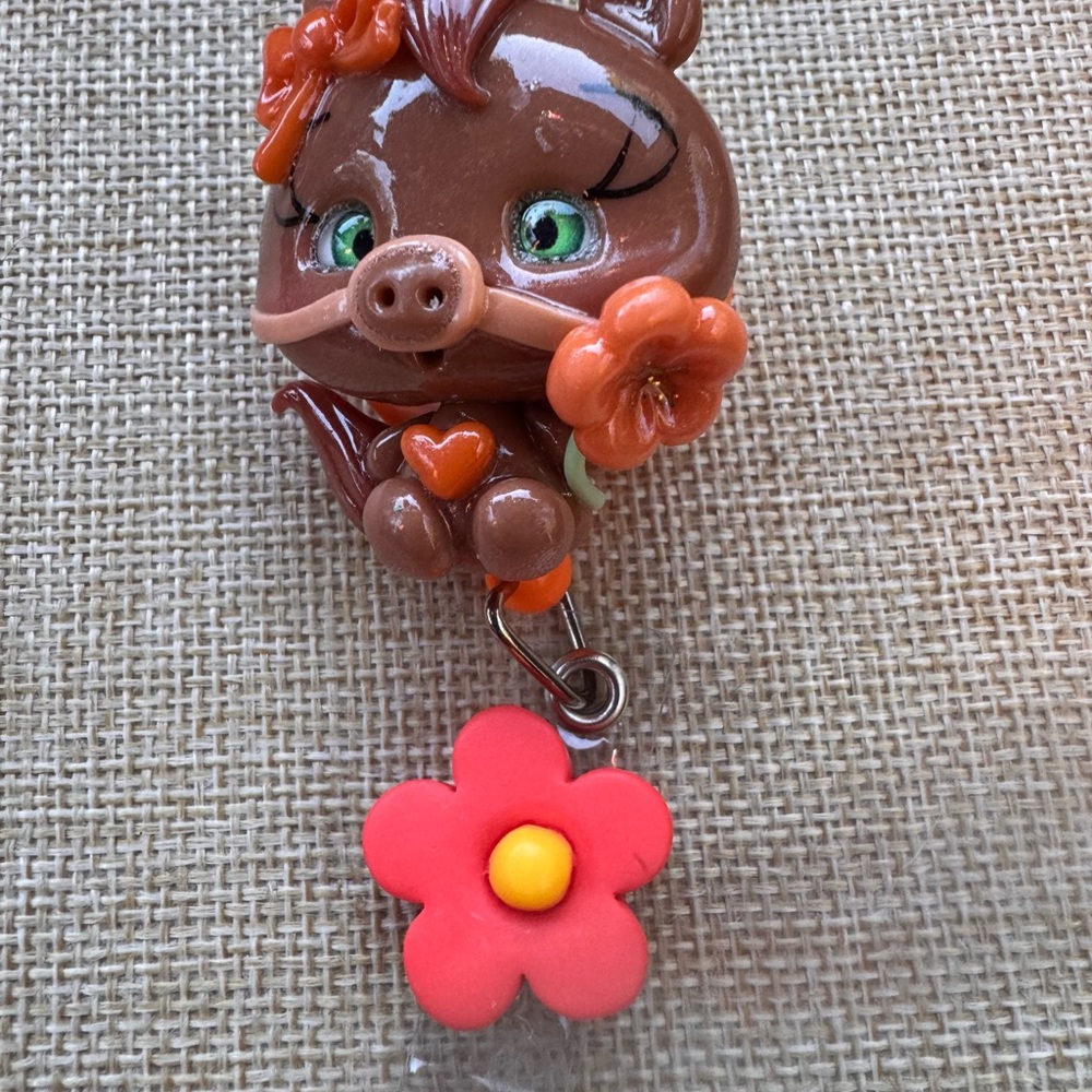 Squirrel/cat badge reel